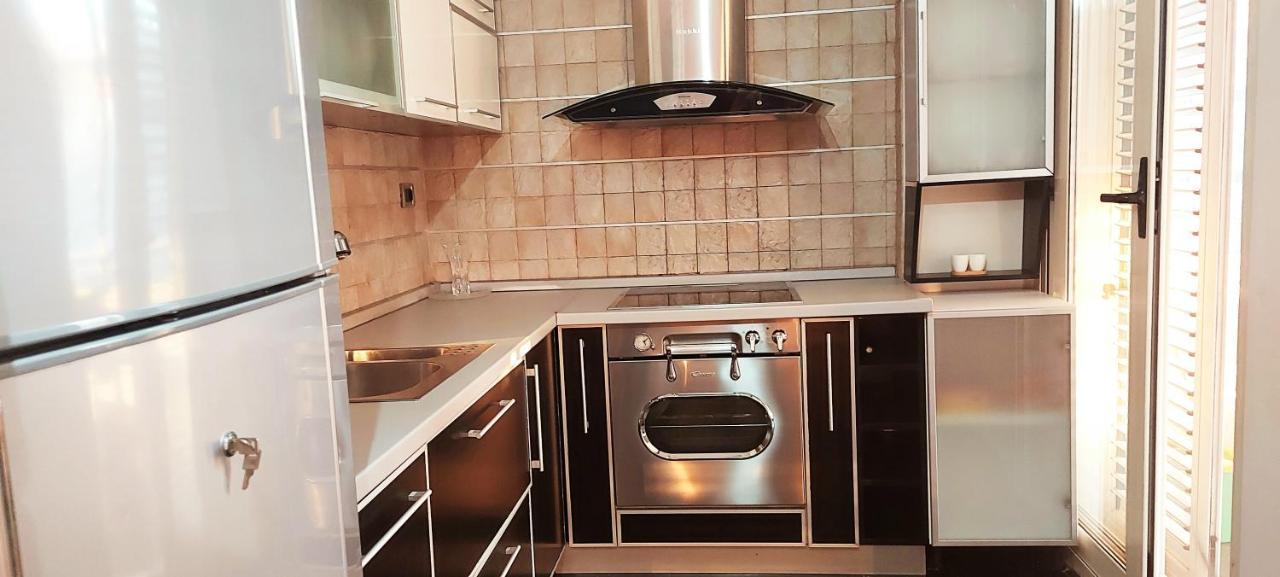 Lovely Apartment In Heart Of Tirana Zewnętrze zdjęcie